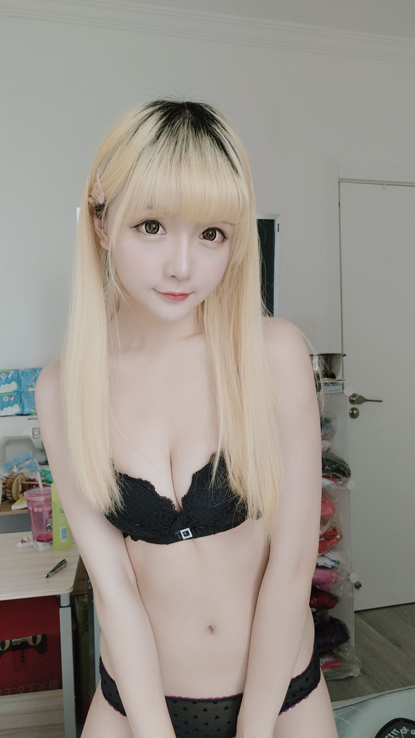 [网络美女] 星之迟迟 jk格子裙 高清手机美女壁纸