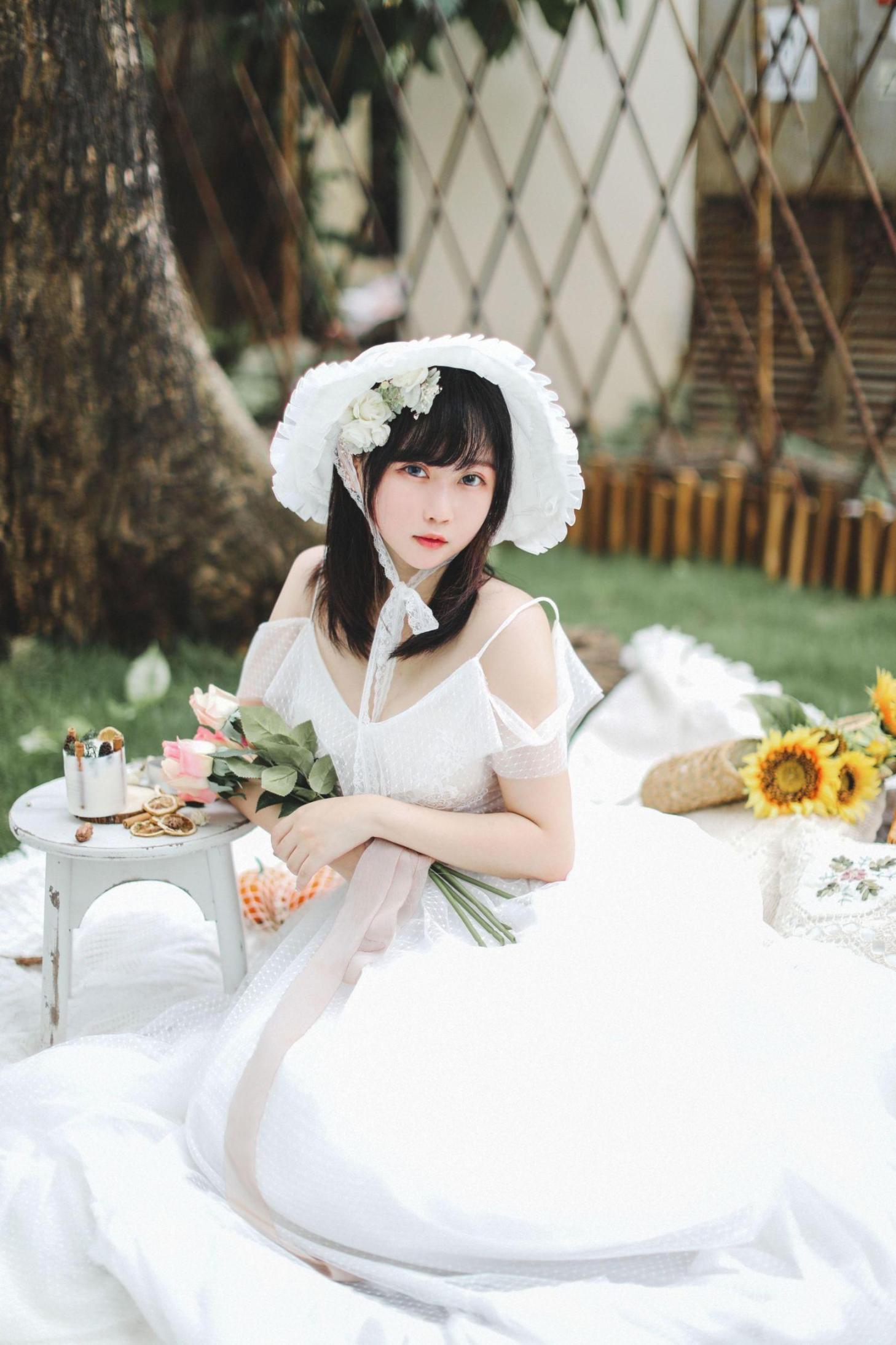 [网络美女] 是依酱呀 欧风高清手机美女壁纸22P