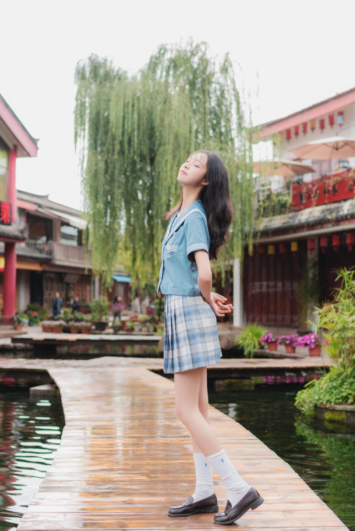 [网络美女] 清纯妹子西瓜 丽江写真JK户外 高清手机美女壁纸