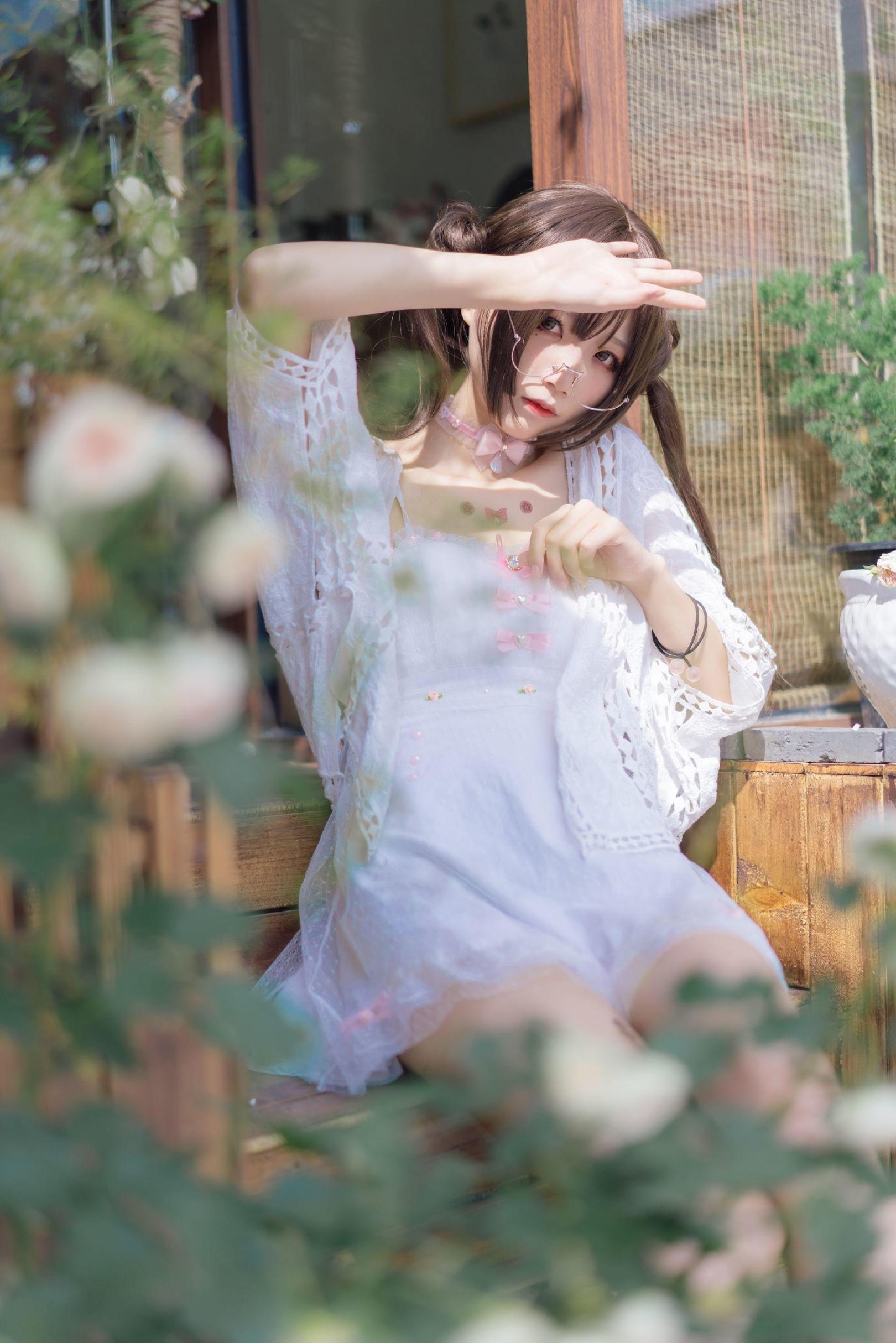 [网络美女] 五更百鬼 日常 双马尾高清手机美女壁纸5P