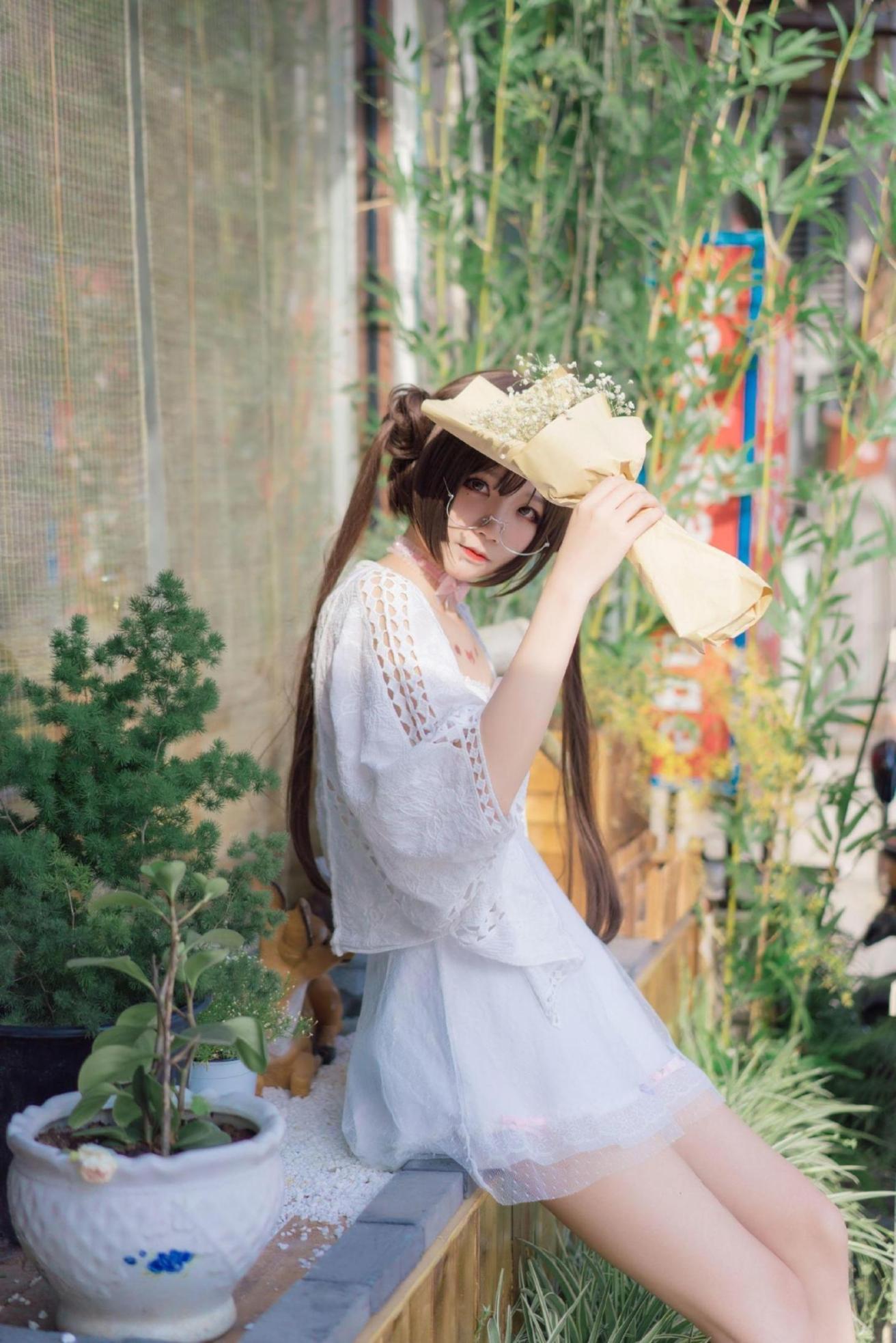 [网络美女] 五更百鬼 日常 双马尾高清手机美女壁纸2P