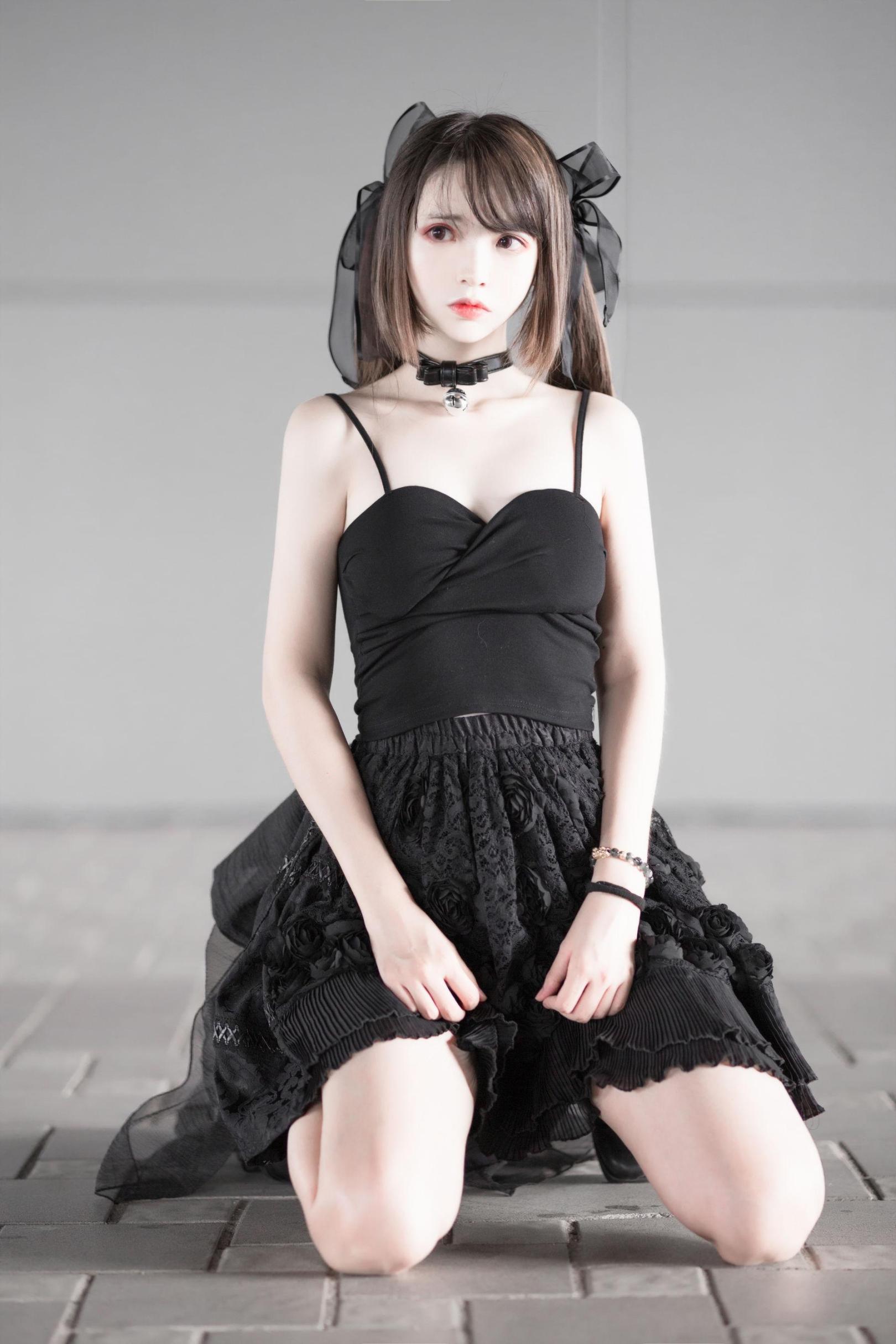 [网络美女] 疯猫ss 漫展黑裙高清手机美女壁纸9P