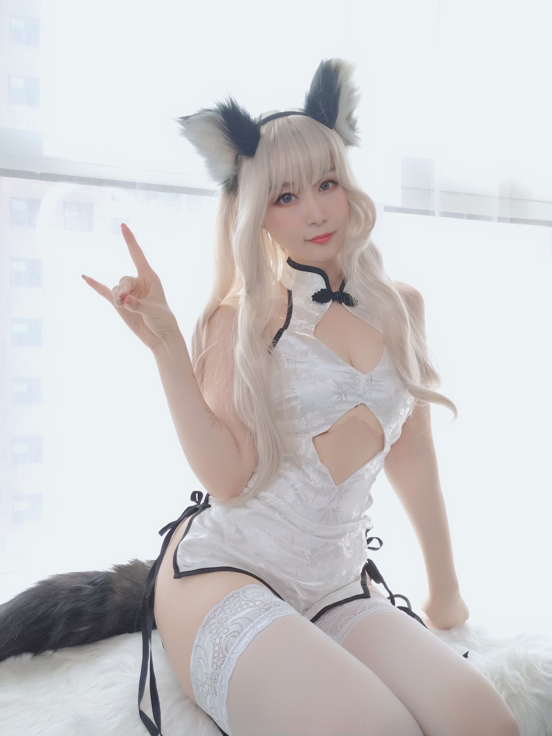 [网络美女] 白银81 小白狼 高清手机美女壁纸