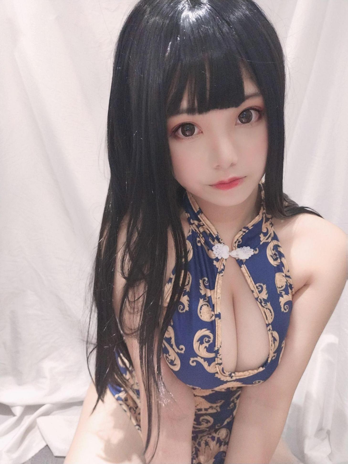[网络美女] 蜜汁猫裘 旗袍姐姐 高清手机美女壁纸