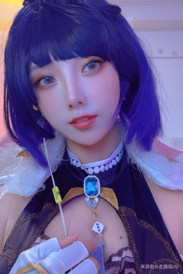 [米游社] 走路摇zly 夜兰cos-走路摇高清手机美女壁纸1P