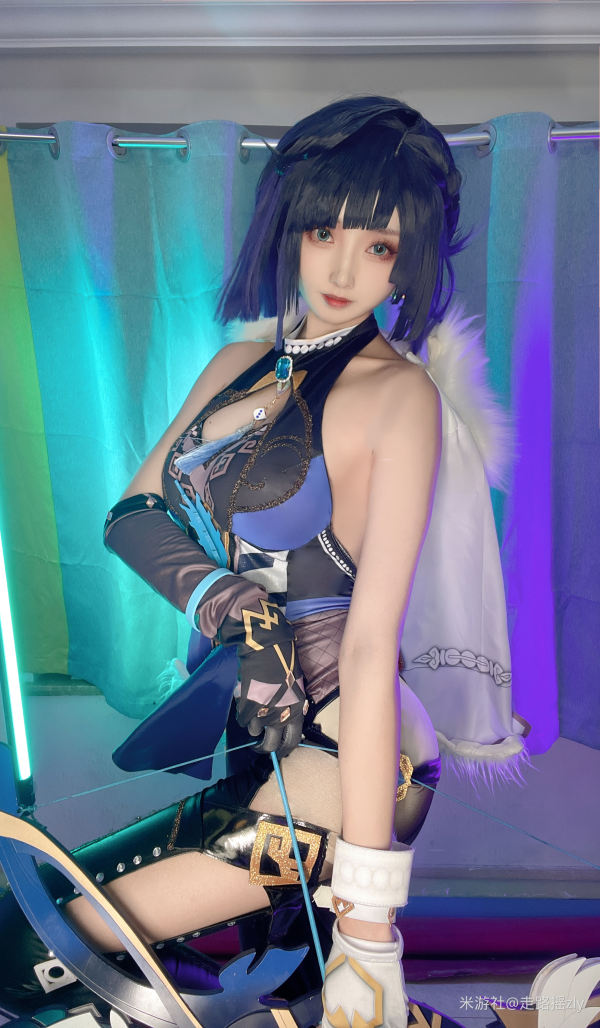 [米游社] 走路摇zly 夜兰cos-走路摇高清手机美女壁纸12P