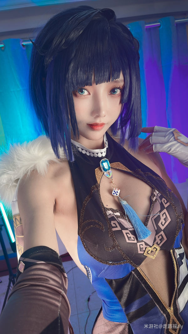 [米游社] 走路摇zly 夜兰cos-走路摇高清手机美女壁纸9P