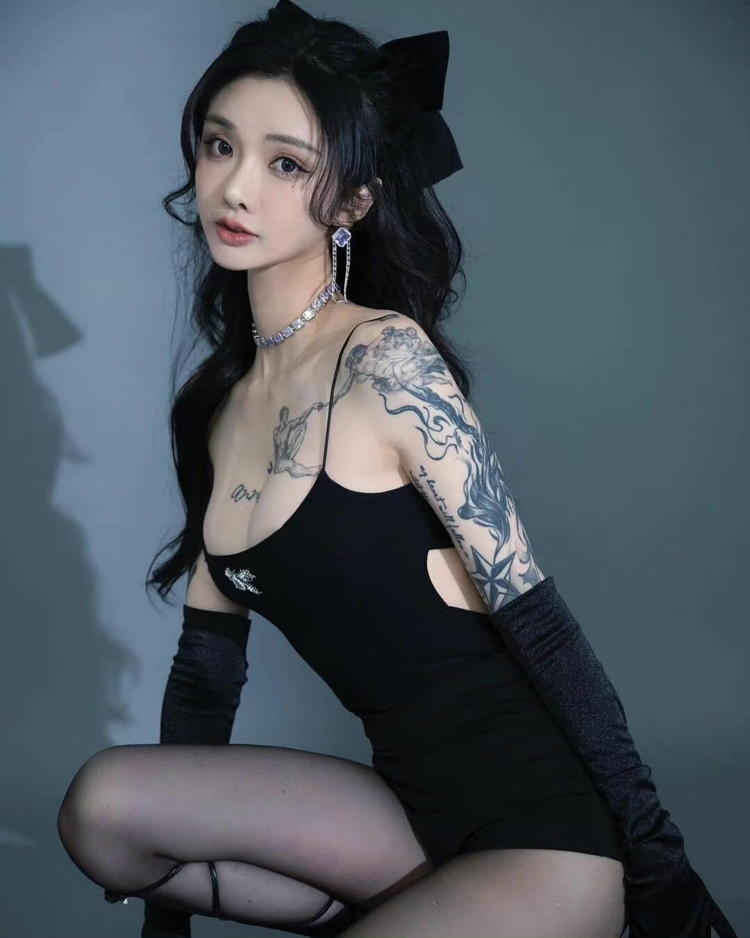 [网络美女] 网络美女 纹身小姐姐高清手机美女壁纸1P