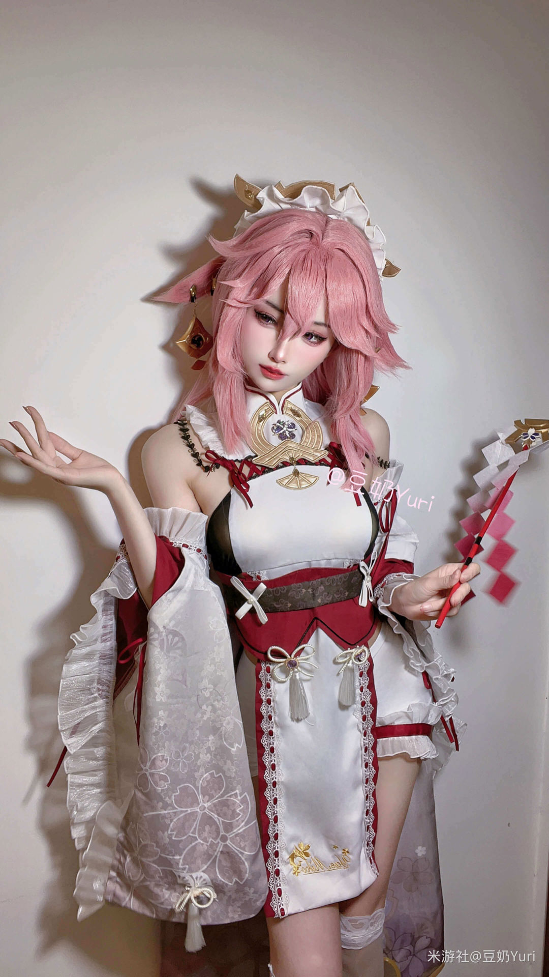 [米游社] 豆奶Yuri 八重神子cos-豆奶Yuri高清手机美女壁纸10P