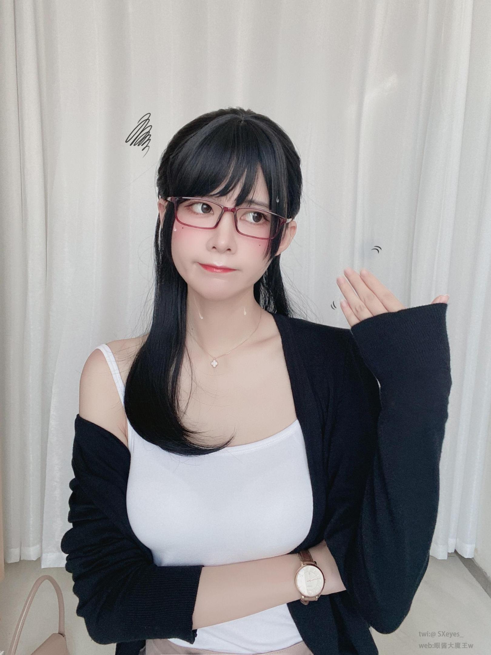 [网络美女] 眼酱大魔王w 爱喝可乐的OL 高清手机美女壁纸