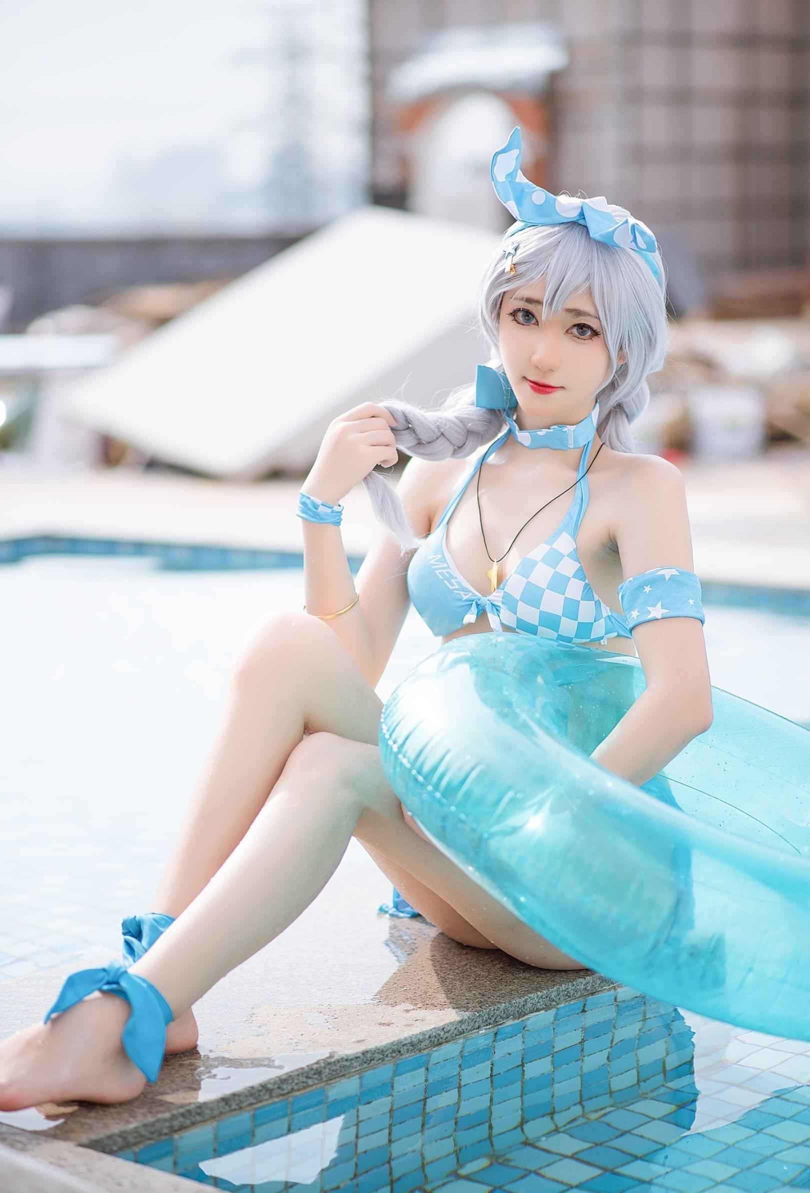 [网络美女] 南桃Momoko 琪亚娜泳装 高清手机美女壁纸