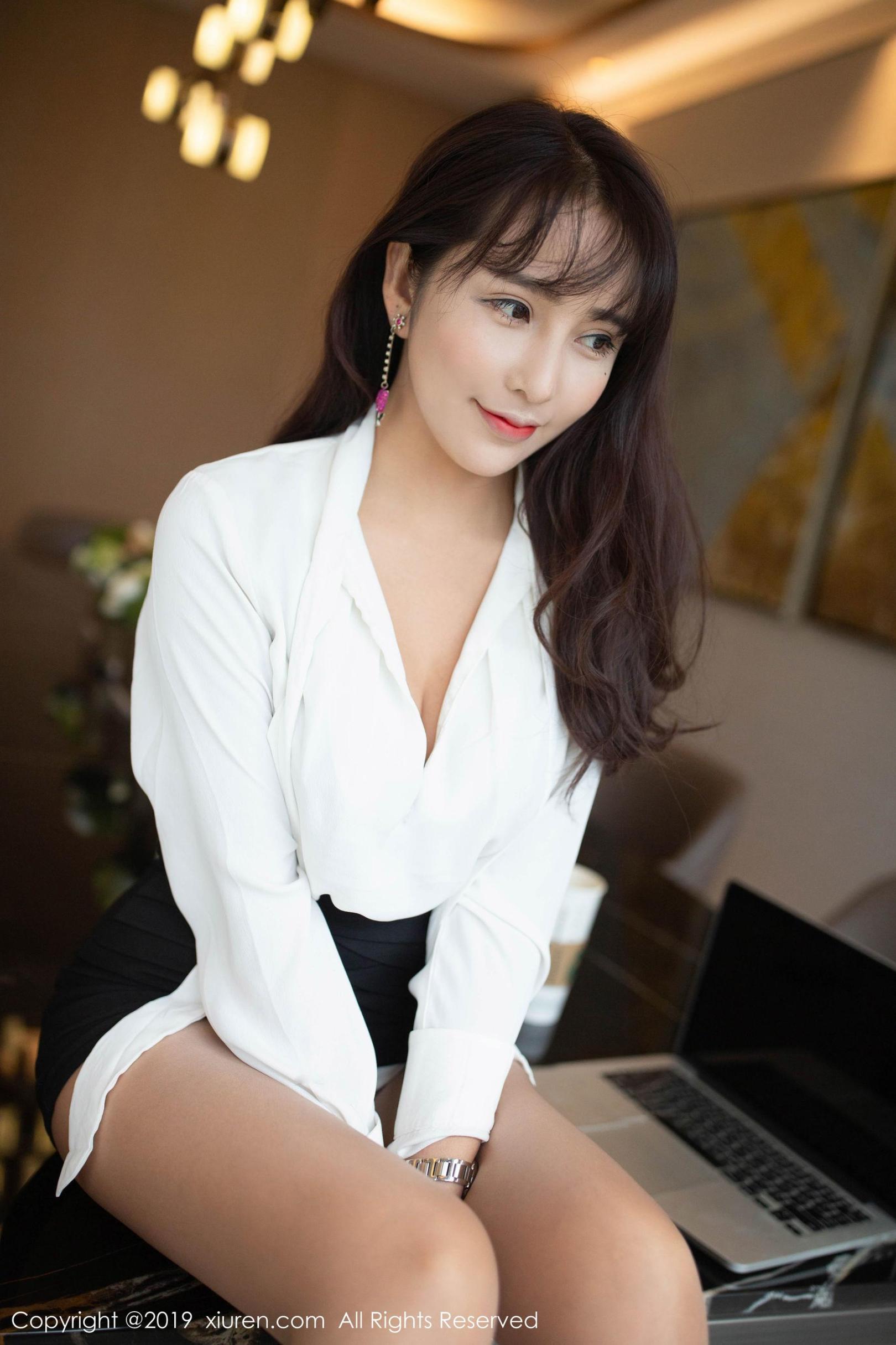[秀人网] 陶喜乐 白衬衫黑丝制服 高清手机美女壁纸